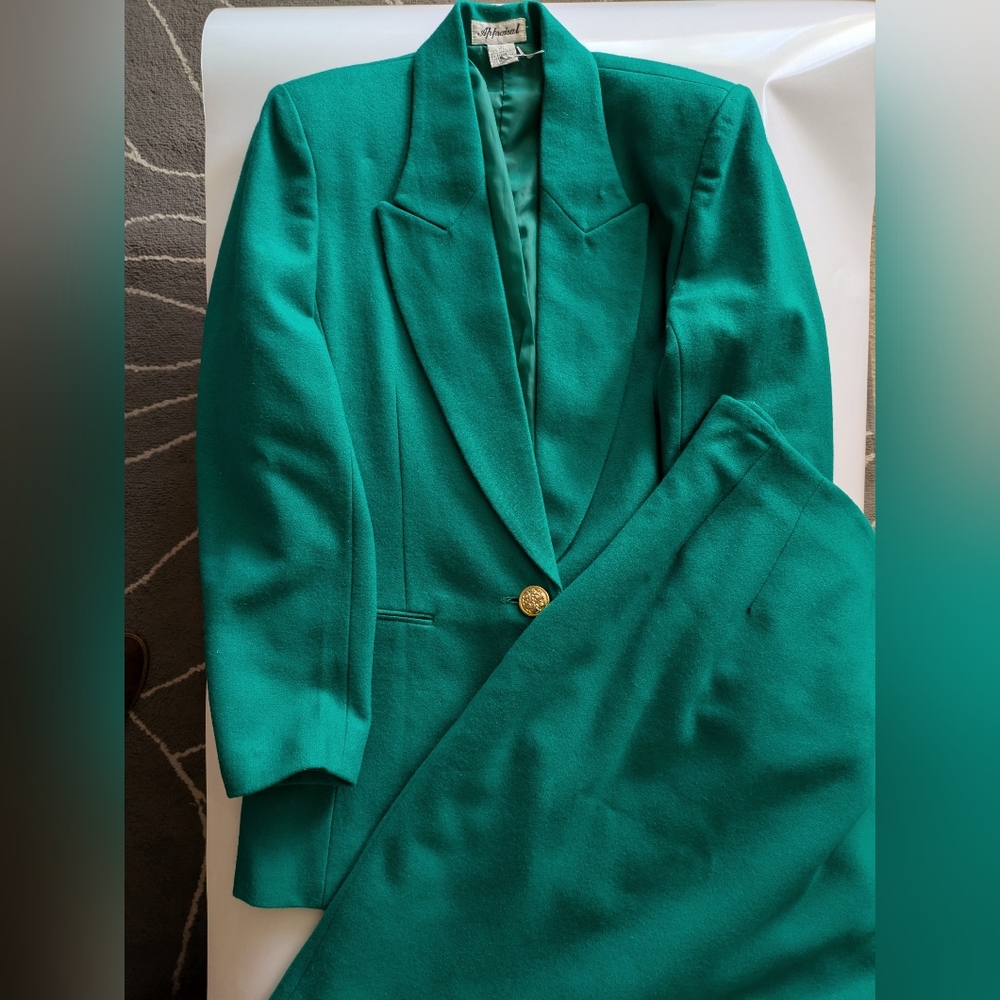 Vintage Wool Suit Set Blazer & Skirt in Kelly Green 80's 90's